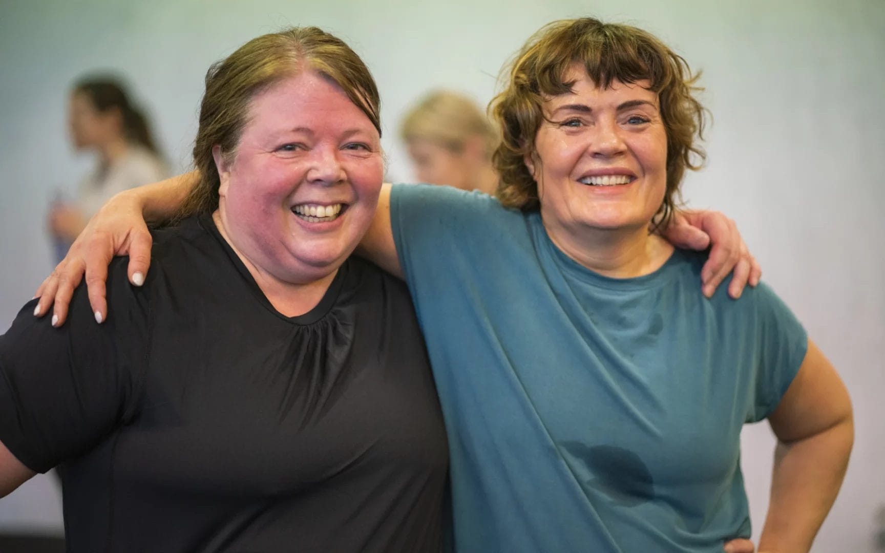 CrossFit Uvær er den beste gymmen i Tromsø! 1 two womans smile